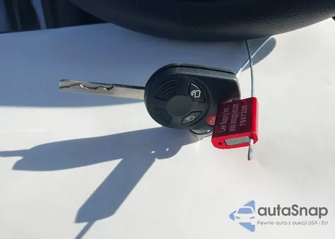 2018 Ford Escape S z USA, uszkodzony, nr VIN 1FMCU0F75JUD38036